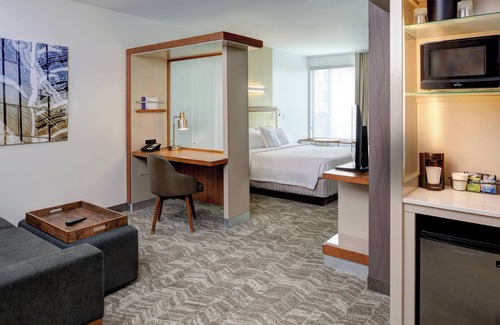 Saginaw Hotel | Relax at SpringHill Suites by Marriott Saginaw - 9/10 Rating