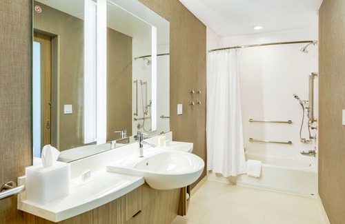 Topeka Hotel | Relaxing Retreat at SpringHill Suites Topeka Southwest