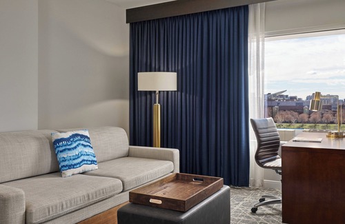 Auraria Hotel | Guest Rated: 9.4 at SpringHill Suites Denver Downtown