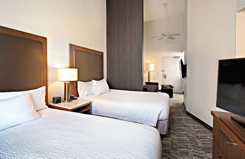 Glendale Hotel | Discover Springhill Suites: Pool, Spa & Family-Friendly Stays