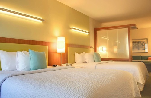 Moosic Hotel | Comfortable SpringHill Suites by Marriott Scranton Retreat