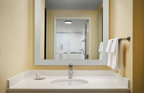 Franklin Park Hotel | Discover SpringHill Suites by Marriott Austin South