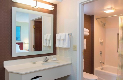 Orange Prairie Hotel | Discover SpringHill Suites by Marriott Peoria: Family-Friendly Retreat