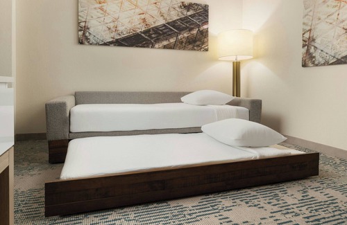Westshore Hotel | Discover SpringHill Suites by Marriott Tampa Westshore