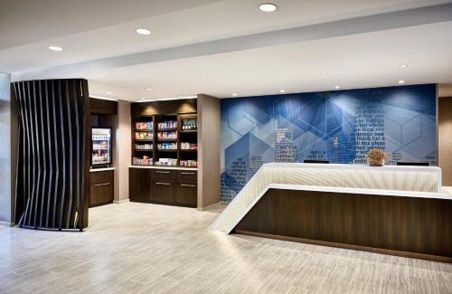 Independence Hotel | Family-Friendly SpringHill Suites with Pool & Hot Tub