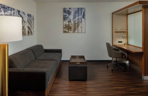 Lake Charles Hotel | Relax at SpringHill Suites by Marriott Lake Charles