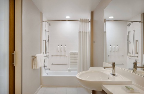 Orange Beach Hotel | Ideal SpringHill Suites by Marriott Orange Beach Experience