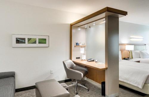 College Park Hotel | Exceptional Stay at SpringHill Suites in The Woodlands