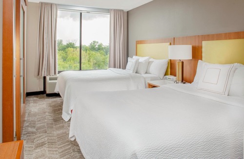 Forest Park Hotel | Explore SpringHill Suites Cincinnati North with Pool & Spa