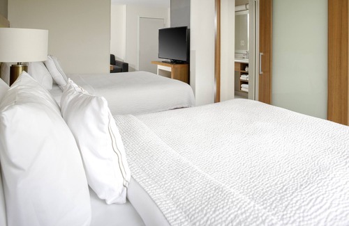 Forest Park Hotel | Explore SpringHill Suites Cincinnati North with Pool & Spa