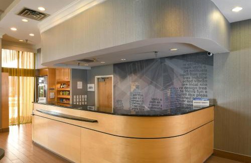 West Des Moines Hotel | Discover SpringHill Suites Des Moines West with Pool & Spa