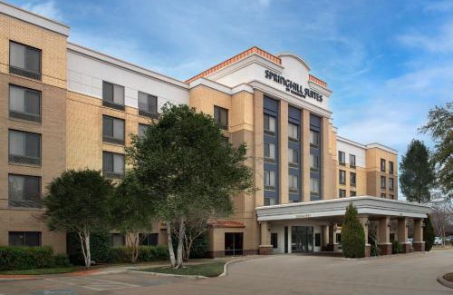 Addison Hotel | Discover SpringHill Suites Dallas Addison: Family-Friendly Stay
