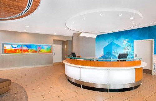 Fairfax Hotel | Pet-Friendly SpringHill Suites Fairfax with Private Pool