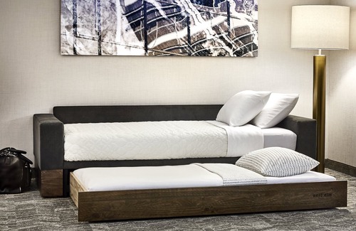 Grandville Hotel | Top-Rated Springhill Suites Grand Rapids West with Pool & Spa