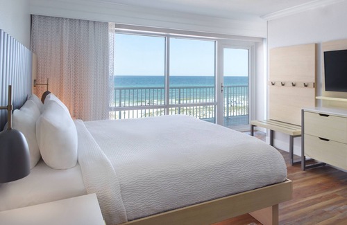 Plaza Primera Hotel | Discover Comfort at SpringHill Suites Pensacola Beach