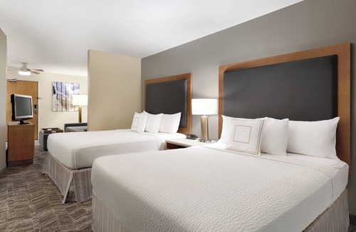 North Mountain Hotel | Relax at SpringHill Suites Phoenix North with Pool & Spa