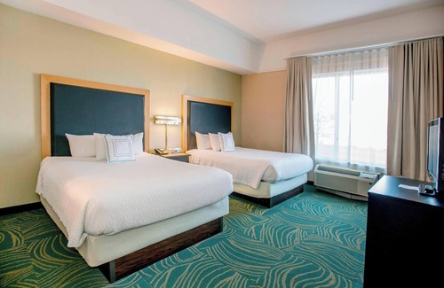 Pueblo Hotel | Explore SpringHill Suites Pueblo Downtown with Pool & Spa