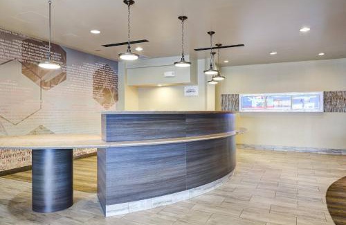 Bossier City Hotel | Discover SpringHill Suites Shreveport with Pool & Family Fun