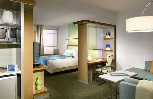 Sumter Hotel | Relax at SpringHill Suites Sumter with Pool & Spa Amenities