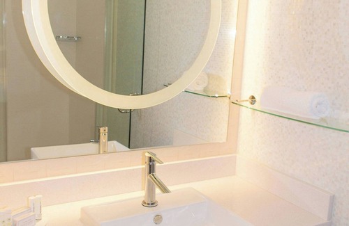 Sumter Hotel | Relax at SpringHill Suites Sumter with Pool & Spa Amenities