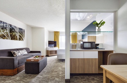 Tempe Hotel | Explore SpringHill Suites Tempe Near Arizona Mills Mall