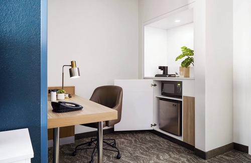 Tempe Hotel | Explore SpringHill Suites Tempe Near Arizona Mills Mall