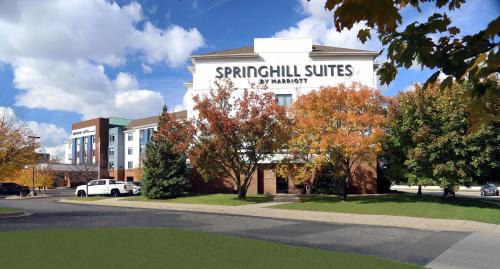 St. Louis Park Hotel | Discover SpringHill Suites Minneapolis West - Family-Friendly Stay
