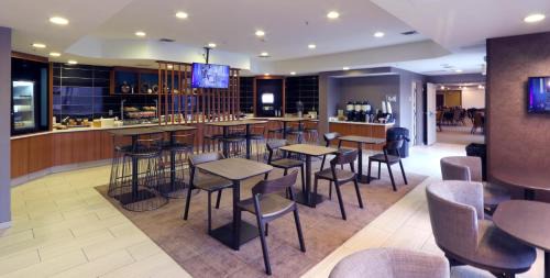 St. Louis Park Hotel | Discover SpringHill Suites Minneapolis West - Family-Friendly Stay