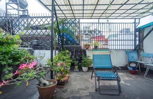 Bui Thi Xuan Apartment | Springhome R301 - Your Ideal Getaway with Kitchen Access