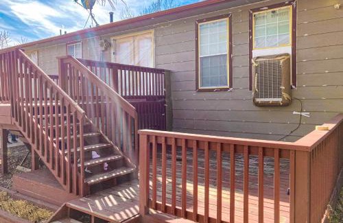 Northeast Colorado Springs House | Relax at Springs Sanctuary: Pet and Child Friendly Retreat
