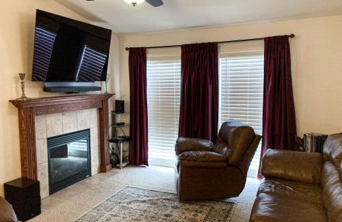 Northeast Colorado Springs House | Relax at Springs Sanctuary: Pet and Child Friendly Retreat