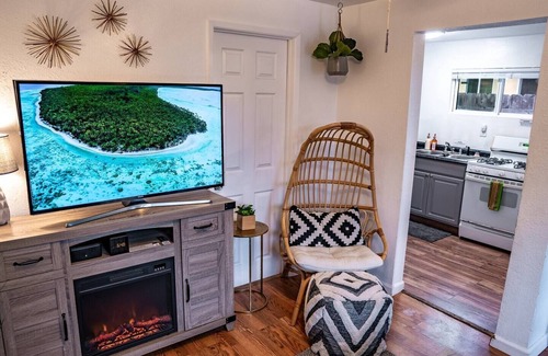 Point Loma Heights Cottage | Pet-Friendly Cottage Steps from the Beach with Ocean Views