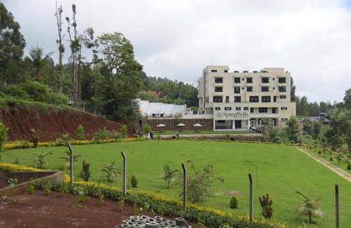 Kaathene Hotel | Family-Friendly SpringWells Hotel with Hot Tub & Kitchen