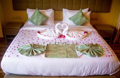 Kaathene Hotel | Budget-Friendly SpringWells Hotel: Family Dining & Breakfast