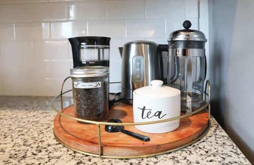 Aptos Cottage | Guest Rated: 9.8 at Spruce Beach Cottage - Steps to Sand