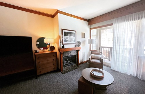 Stowe Area Hotel | Guest Rated 10/10: Spruce Peak Studio - Ski-In/Ski-Out
