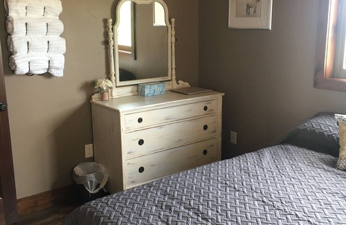 Newell Cabin | Experience Spur Creek Lodge: Nature and Family Fun Await