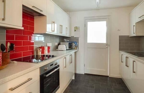 Cheveley Cottage | Explore Spurling Cottage with Garden in Cheveley - 10/10!