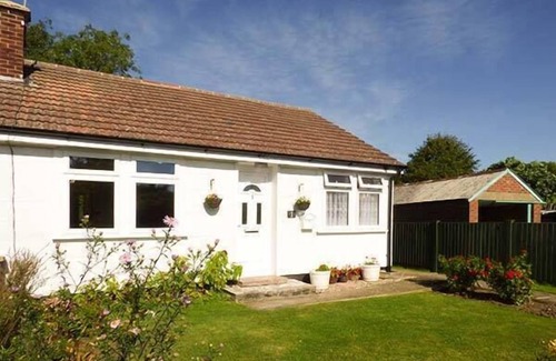 Cheveley Cottage | Explore Spurling Cottage with Garden in Cheveley - 10/10!