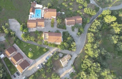 Limni Apartment | Pet-Friendly Spyridoula Resort Hotel with Ocean View in Corfu