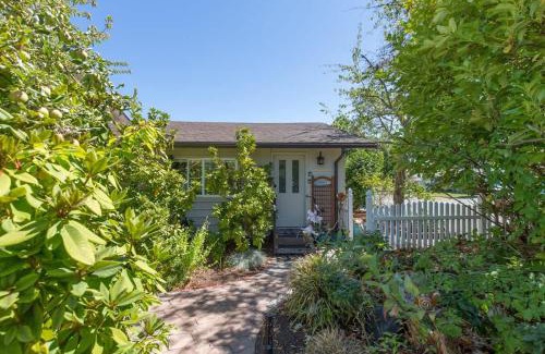 Sequim Apartment | Top-Rated SQ Rose Bud 1: Perfect for Families