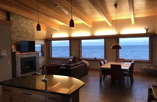 Sequim House | Experience SQ Waters-Edge with Scenic Oceanfront Views