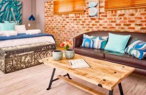 Clarens Apartment | Square Roots Studio