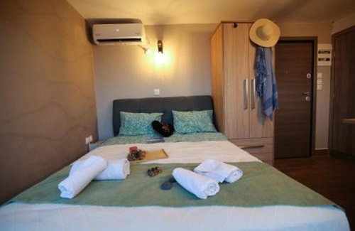 Agia Paraskevi Apartment | Exceptional Square's View in Agia Paraskevi - 4 Star Hotel
