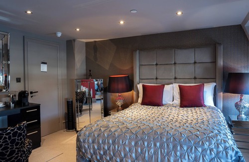 Kemptown Hotel | Eco-Friendly Square Townhouse: Guest Rated 9.8 with Spa