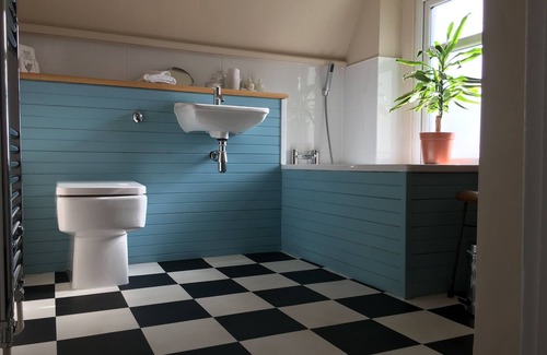Sefton Park Bed & Breakfast | Inviting Square Tree House: 4-Star Stay with Breakfast & More