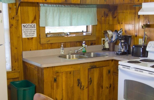 Gilford House | Lakefront Cottage Near Bank of NH Pavilion - Pet Friendly