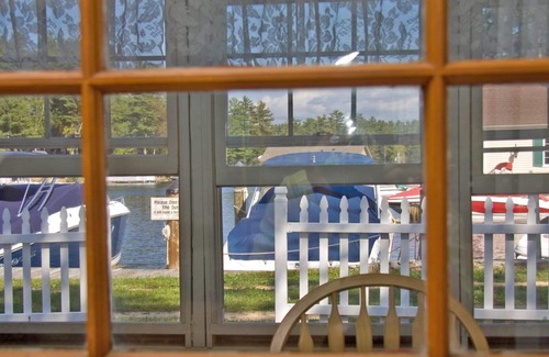 Gilford House | Lakefront Cottage Near Bank of NH Pavilion - Pet Friendly