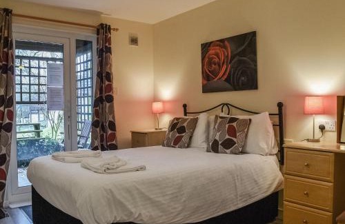 Luckett House | Explore Pet-Friendly Squirrel Creek with Pool & Hot Tub