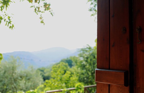Milies House | Discover Squirrel House in Milies: Family-Friendly Retreat